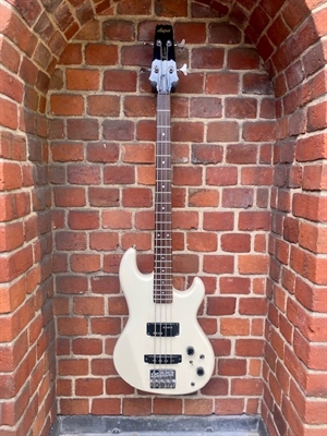 Aria pro 2 Bass